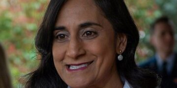Albares congratulates his new Canadian counterpart, Anita Anand