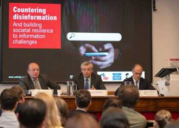 La Embajada de Ucrania coopera en un evento contra las fakenews