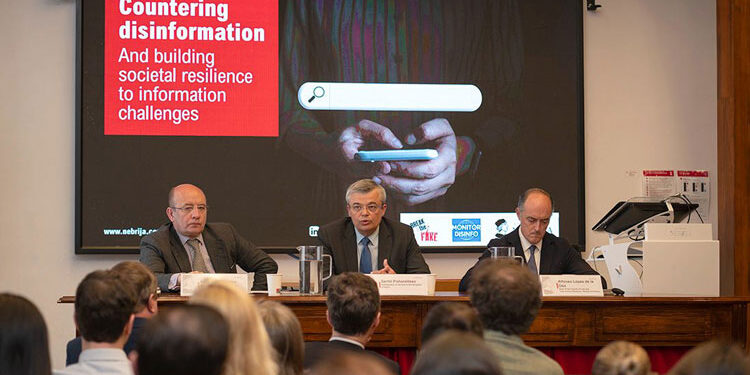 The Ukrainian Embassy cooperates in an event against fakenews