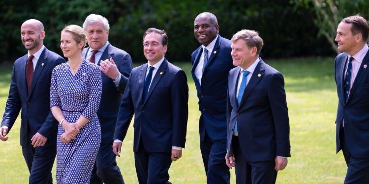 Albares warns: there can be no “serious peace negotiations” in Ukraine without a “30-day” ceasefire