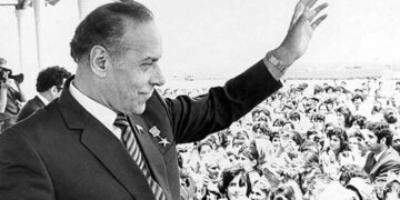 Azerbaiyán celebra el 102 aniversario del nacimiento de Heydar Aliyev