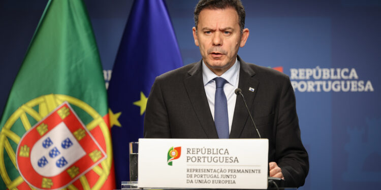 De la revolución de los claveles al banquete de la nueva derecha: Portugal entre la nostalgia y lo (des)conocido