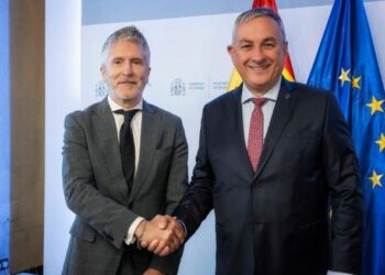 Grande-Marlaska defiende ante el comisario Síkela la presencia de Frontex en el Sahel