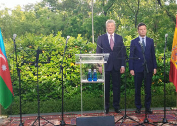 “Azerbaiyán desempeña un papel crucial en la seguridad del suministro energético de Europa”