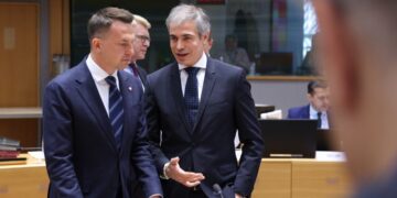 La falta de consenso obliga a España a dar marcha atrás en su propuesta sobre el catalán, euskera y gallego en la UE