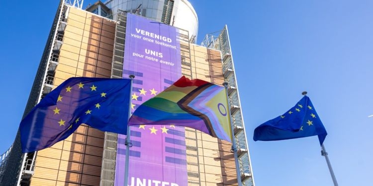 España y 16 Estados de la UE exigen a Bruselas una respuesta ante el ataque de Hungría a los derechos LGTBIQ+