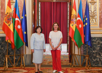 La Asamblea Nacional de Azerbaiyán visita el Congreso y el Senado