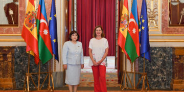 La Asamblea Nacional de Azerbaiyán visita el Congreso y el Senado