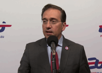 Albares viajará este viernes a Ucrania junto a sus homólogos de la UE para apoyar el tribunal contra Rusia