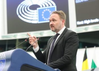 El comisario de Energía advierte que el apagón en la Península Ibérica es “una llamada de atención sobre la seguridad energética en Europa”