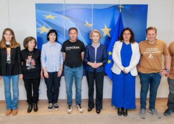 Von der Leyen promete visitar la ‘zona cero’ de la DANA en Valencia tras recibir a las víctimas en Bruselas