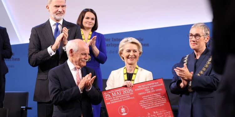 The King at the Charlemagne Prize Award to Von der Leyen: “The EU cannot have 27 disconnected defense policies”