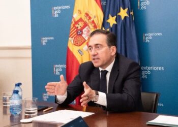 Albares pide a la UE que utilice “toda su potencia diplomática” para promover la desescalada entre Irán e Israel