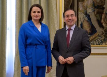 Albares reiterates Spain’s commitment to democracy in Belarus to Tikhanovskaya