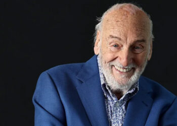 Héctor Alterio gives life to the poet León Felipe on the anniversary of his death