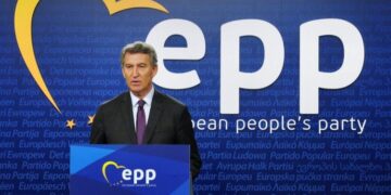 Feijóo acusa a Sánchez de ir “en contra del sentido y del espíritu de la OTAN” y de “intentar engañar a sus socios europeos”