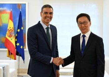 Sánchez aborda con el ‘número dos’ de Xi la mejora de las relaciones comerciales entre la UE y China tras los aranceles de Trump