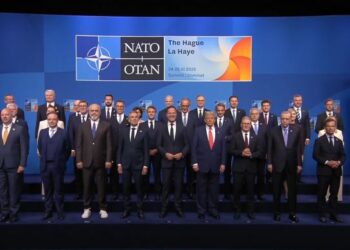 Los aliados de la OTAN se comprometen en La Haya a invertir el 5% del PIB en defensa