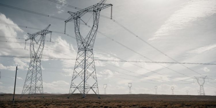 El Parlamento Europeo reclama mayor coordinación y resiliencia en las redes eléctricas tras el apagón en la Península Ibérica
