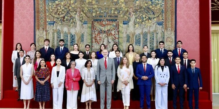 The King inaugurates the 20th edition of the Young Ibero-American Leaders Program