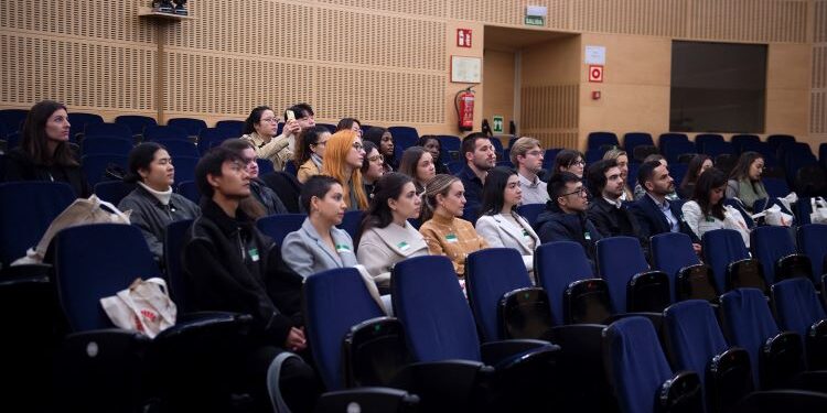 AECID awards 87 training scholarships to civil servants from Latin America and the Philippines