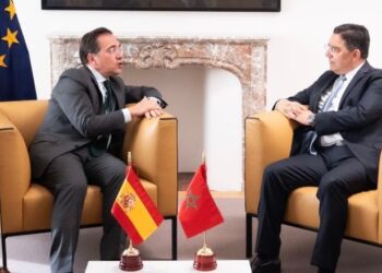 Albares aborda con Bourita la compatibilidad de la Operación Paso del Estrecho con el cruce de mercancías por Ceuta y Melilla