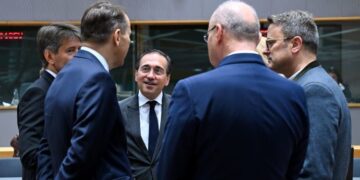 Albares vuelve a pedir la suspensión del Acuerdo de Asociación UE-Israel y Kallas recuerda que la decisión corresponde a “todos los Estados miembros”