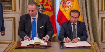 España firma un acuerdo de colaboración para ayudar a Montenegro en su proceso de adhesión a la UE