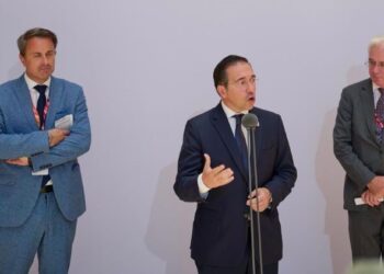 Albares anuncia 145 millones de euros al Fondo contra el Sida, la Tuberculosis y la Malaria