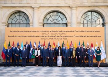 Albares expone ante sus homólogos iberoamericanos la hoja de ruta de la Cumbre de Madrid