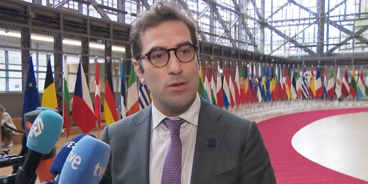 Cuerpo advierte de que la UE debe “intensificar los esfuerzos” para llegar a un acuerdo arancelario con EEUU