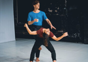 La danza de ‘Les trois plumes’ llega al Centro Cultural Conde Duque