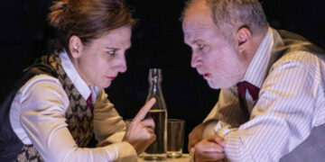 The successful play ‘Los que hablan’ returns to the Teatro del Barrio