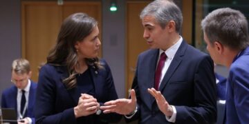 Los Veintisiete aplazan de nuevo la oficialidad del catalán, gallego y euskera