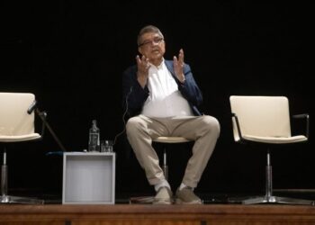 Sergio Ramírez reclama a España y a la UE “una actitud crítica frente a las nuevas autocracias” en Centroamérica