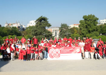 Indonesia’s “red and white” walk animates the Traffic-Free Day in Madrid