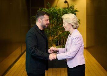 Von der Leyen acompañará a Zelenski a la Casa Blanca tras recibirlo hoy en Bruselas