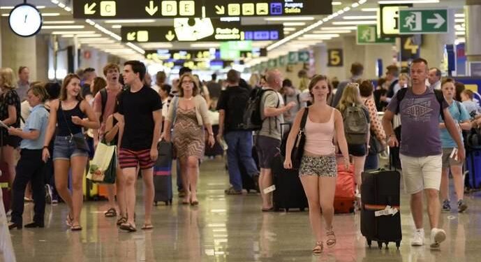 España quedará a las puertas del hito de los 100 millones, según la Mesa del Turismo