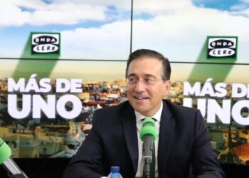 Albares, tras el encuentro de Illa en Bruselas: “Si me tuviese que reunir con Puigdemont, me reuniría”