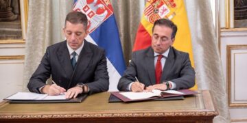 España anima a Serbia a emprender las reformas necesarias para poder acceder a la UE