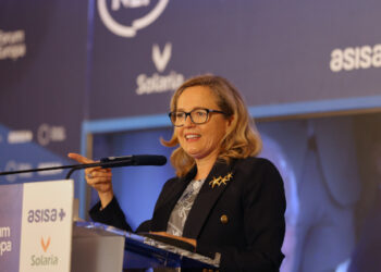 Calviño anuncia que el BEI activará otros 700 millones para España a través del Fondo de Resiliencia Autonómica