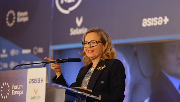 Calviño anuncia que el BEI activará otros 700 millones para España a través del Fondo de Resiliencia Autonómica