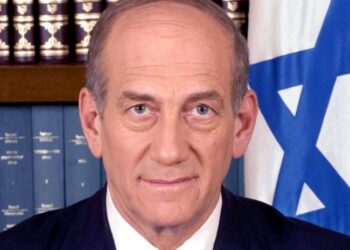 El exprimer ministro israelí Ehud Olmert, defensor de los dos Estados y contrario a la guerra en Gaza, interviene esta semana en el VII Foro La Toja