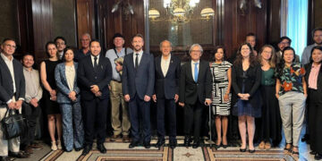 La Embajada de Colombia, en el examen crítico de la hoja de coca