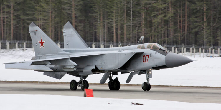 España condena la “inaceptable” violación del espacio aéreo de Letonia por parte de Rusia