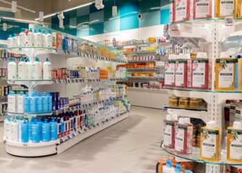 ¿Por qué cada vez más personas compran en parafarmacias online?