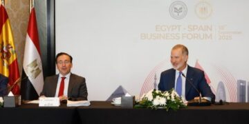 El Rey destaca el papel de las empresas españolas en los “megaproyectos” de Egipto