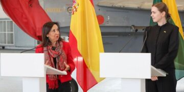 El avión en que viajaba Robles a Lituania sufre un intento de bloquear su GPS a su paso por Kaliningrado
