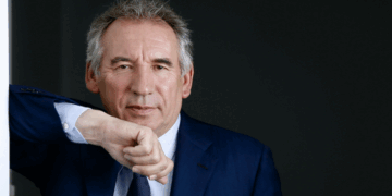 Francia ante el espejo fiscal: ¿resiste Bayrou?