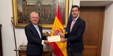 El nuevo embajador de Brasil, Luiz Alberto Figueiredo Machado, presenta las Copias de Estilo